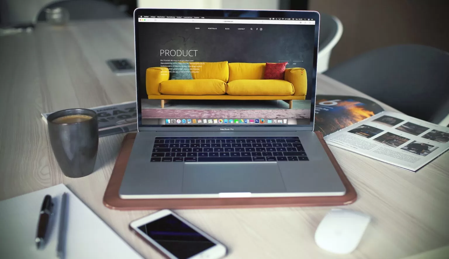 Criação de Landing Pages e Websites para produtos - Exemplo de site de produto em exibição no ecrã de um portátil